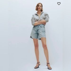 Reformation Raye Mid Rise Relaxed Jean Shorts 26 NWT